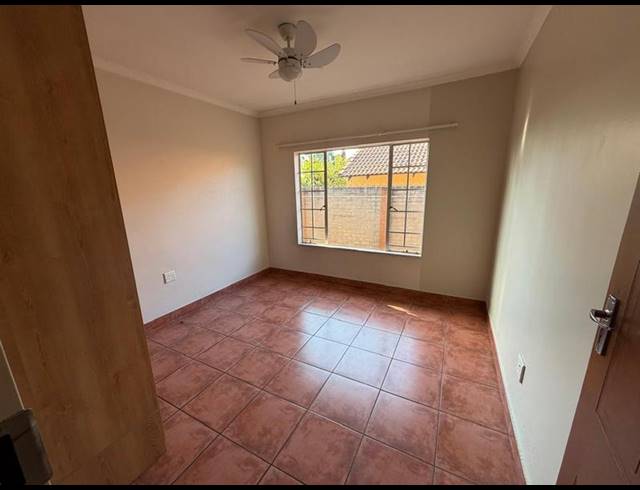 4 BEDROOM HOUSE FOR SALE IN CLAREMONT